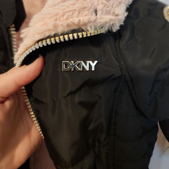 DKNY Toddler Puffer Jacket with Faux Fur. 2T/3T. - Picture 3 of 6